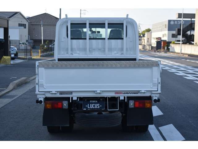 12800023