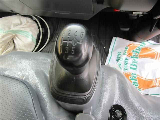13465573