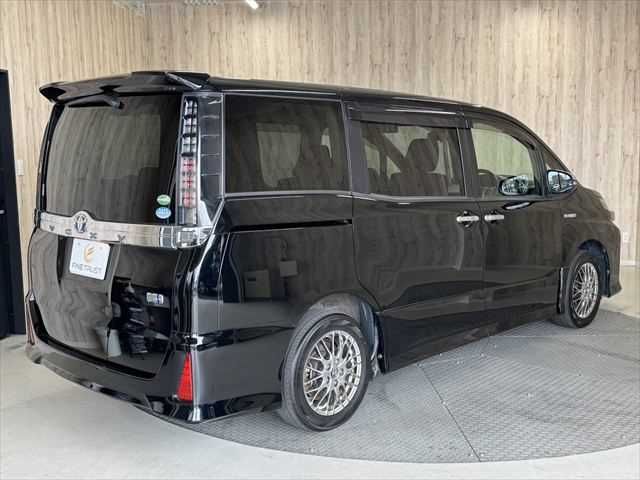 13765731