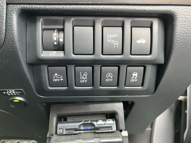 14760817