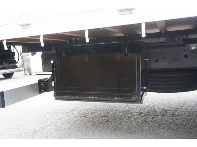 14800032