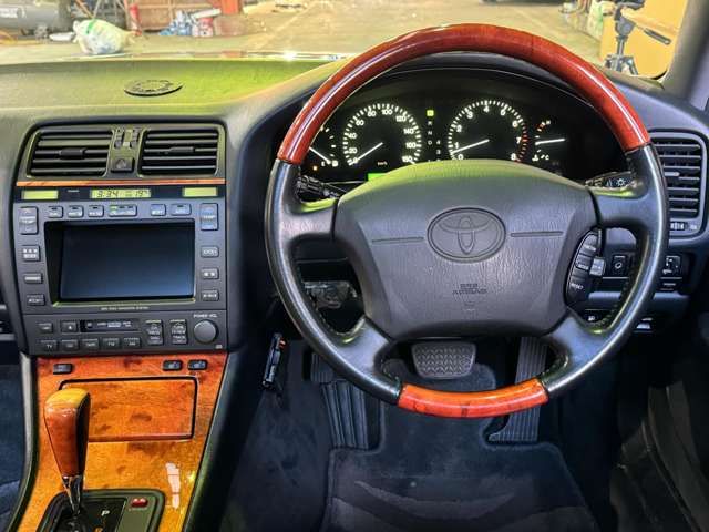 15261558