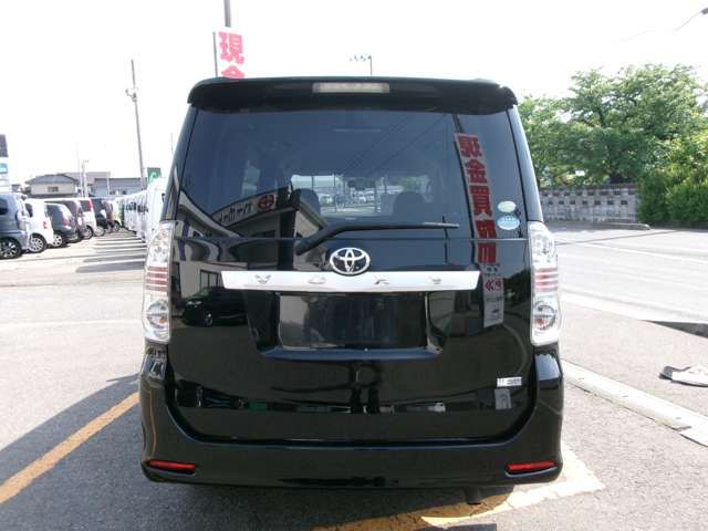 15400018