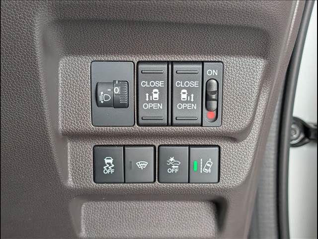 15560032