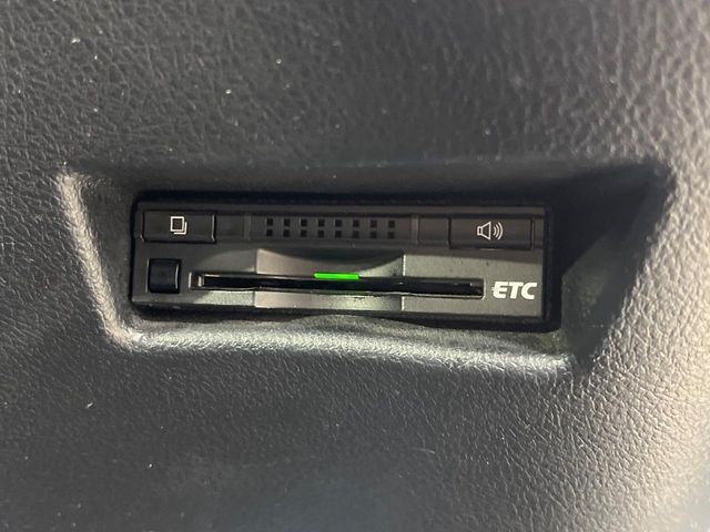 15560556