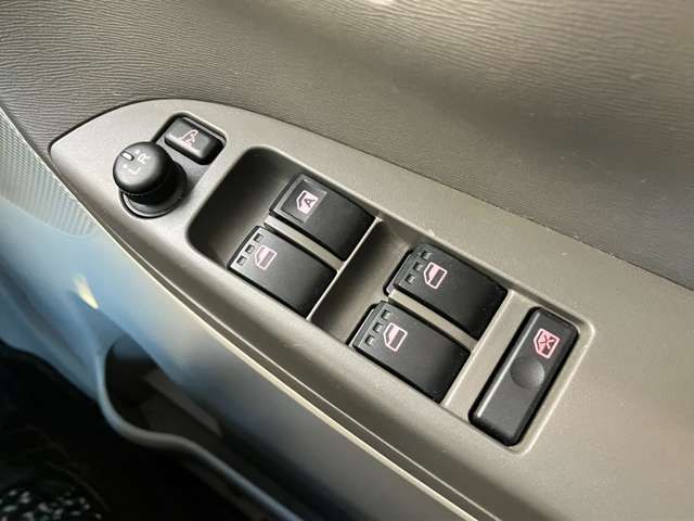 15560566