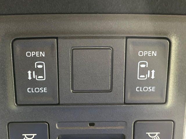 15561126