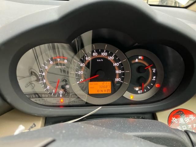 15565718