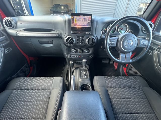 15600049