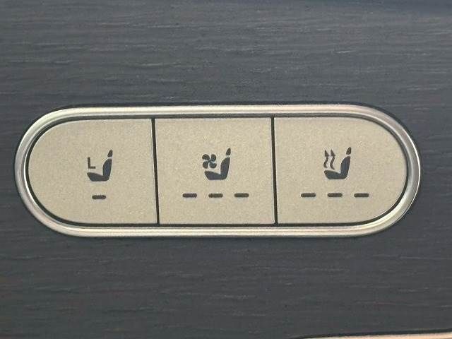 15760298