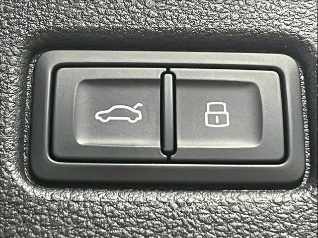 15760433