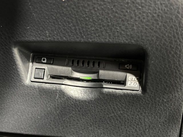 15761089