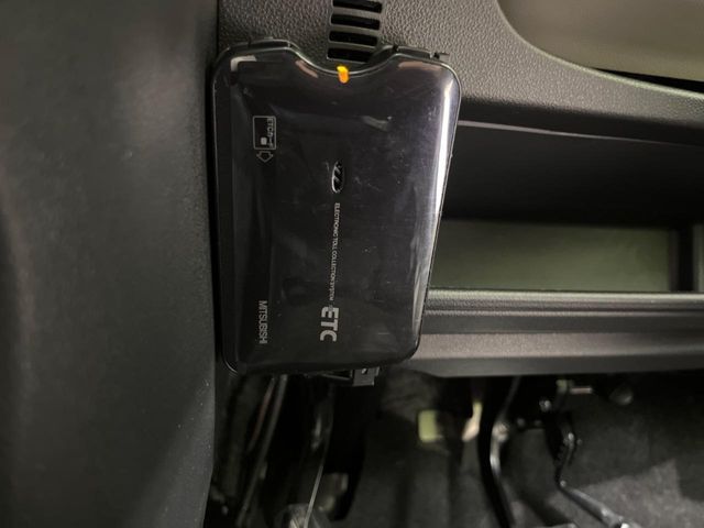 15761764
