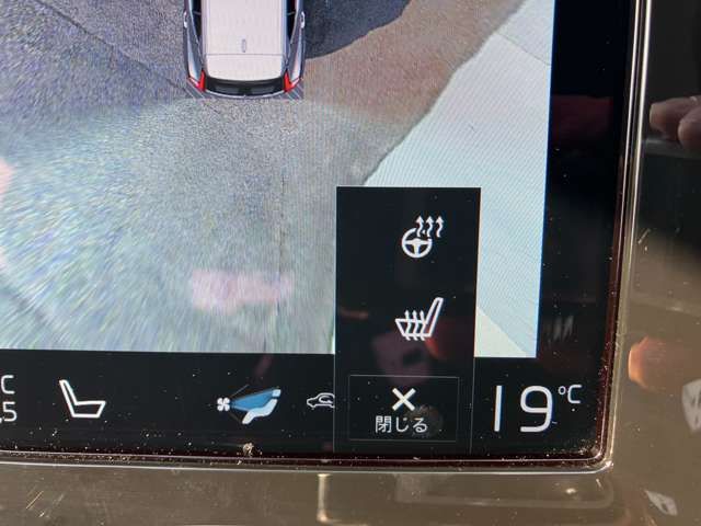 15761983