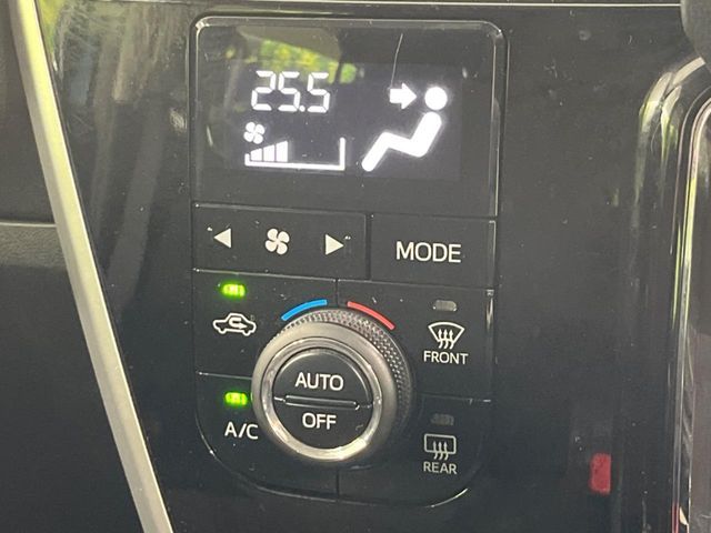 15766822