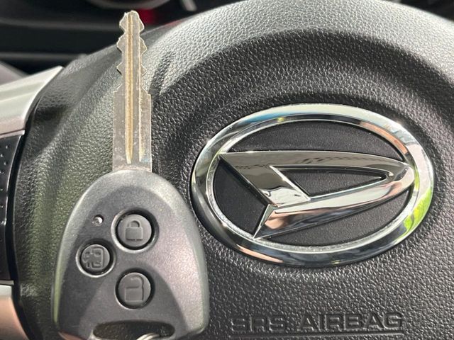15766822