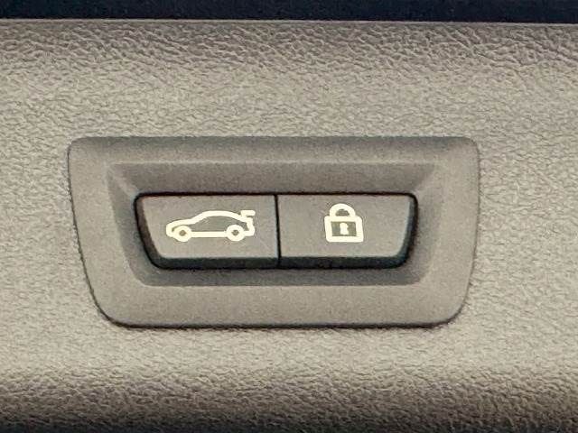 15767316