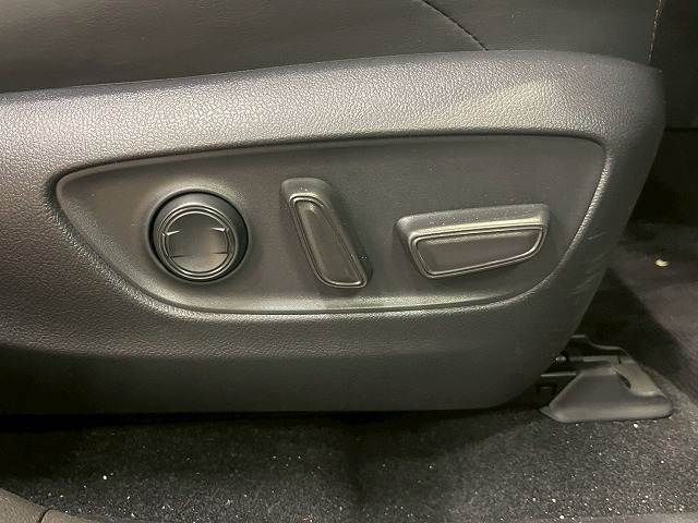 15860029
