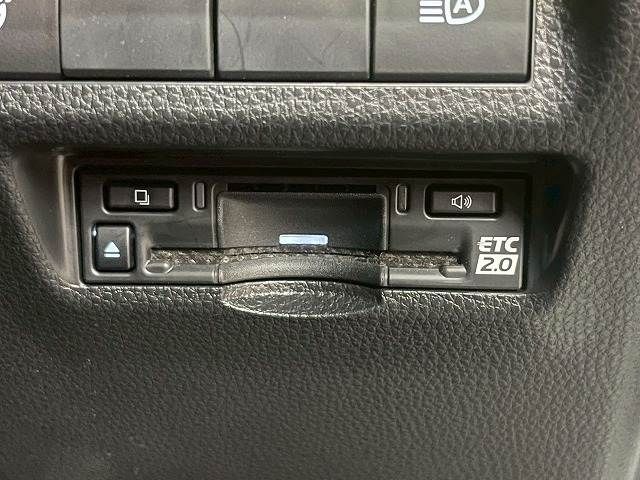 15860029