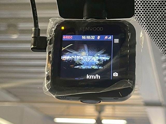 15860029