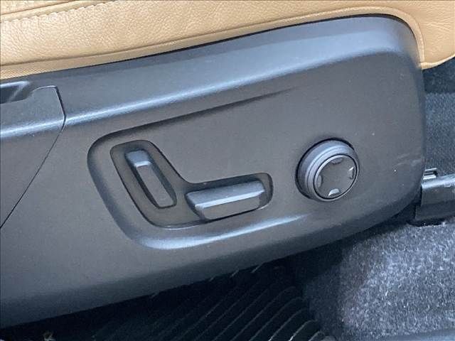 15860648