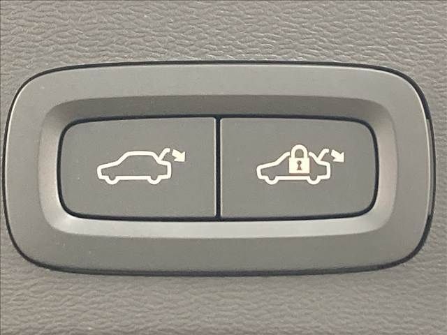 15860648