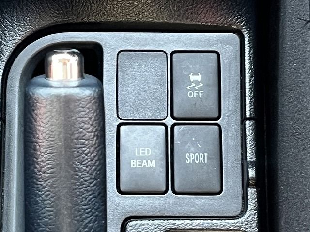 15865199