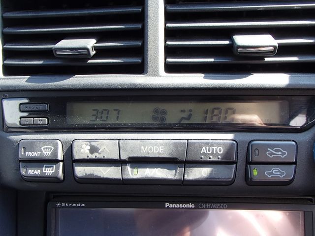 15950304
