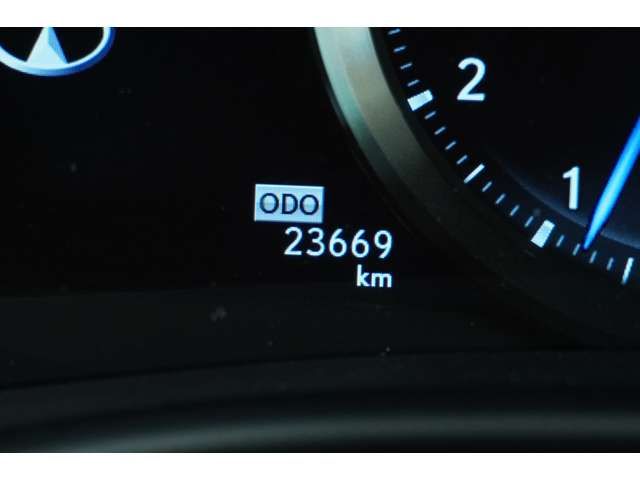 15961236