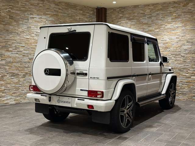 16300027