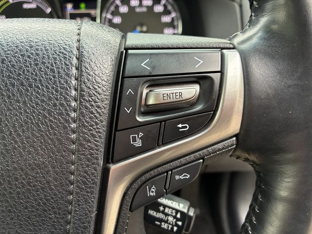 16350300