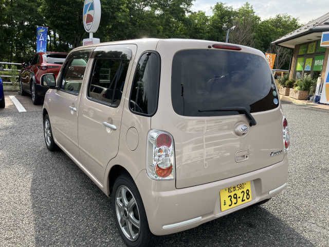 16390086