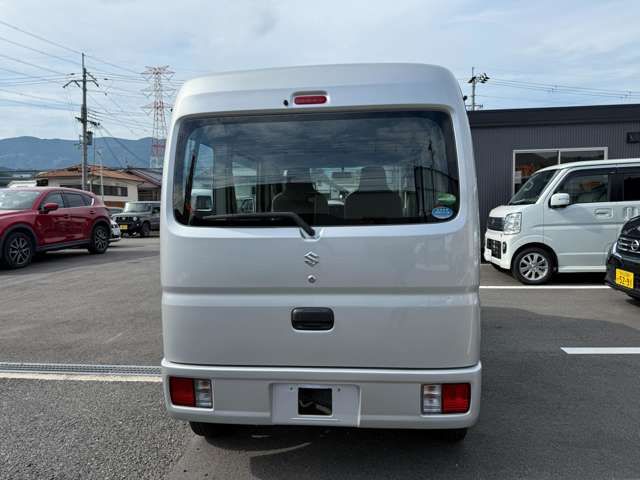 16600041