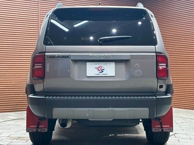 17361902
