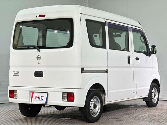 17400018