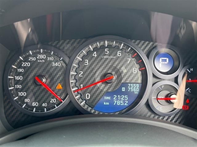 17565800