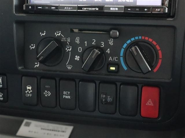 17565818