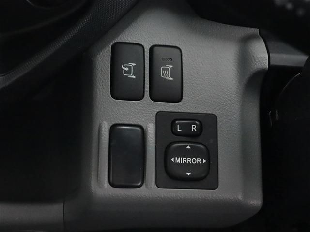 17565818