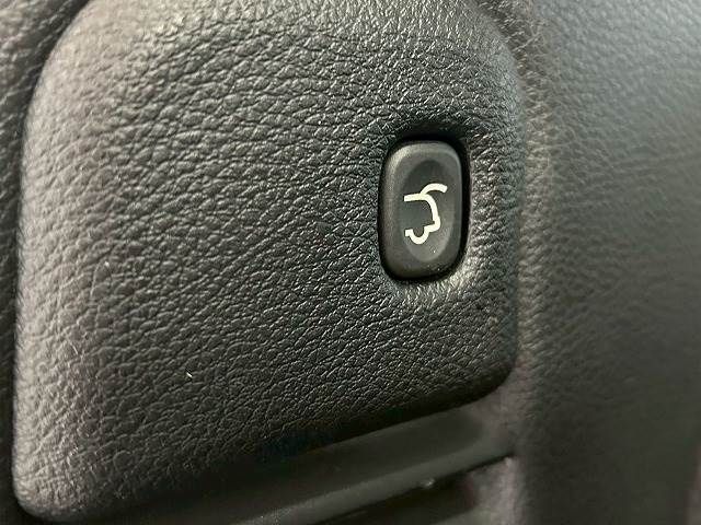 17860698