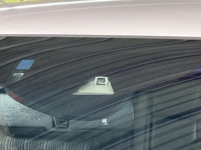 17960960