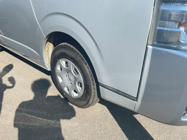 18050073