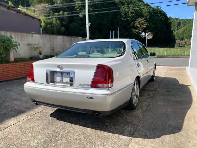 18520049