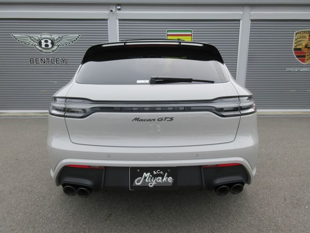 18550046
