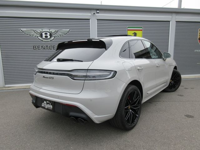 18550046