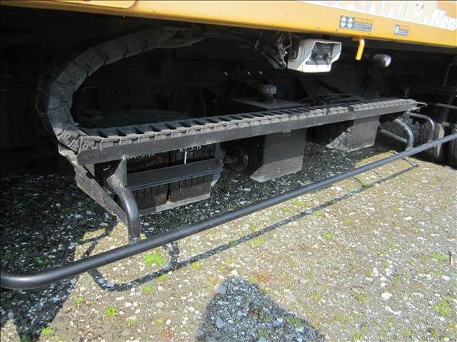 18566303