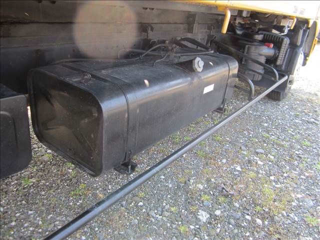 18566303
