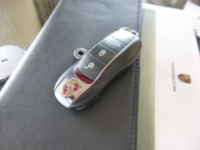 18950061