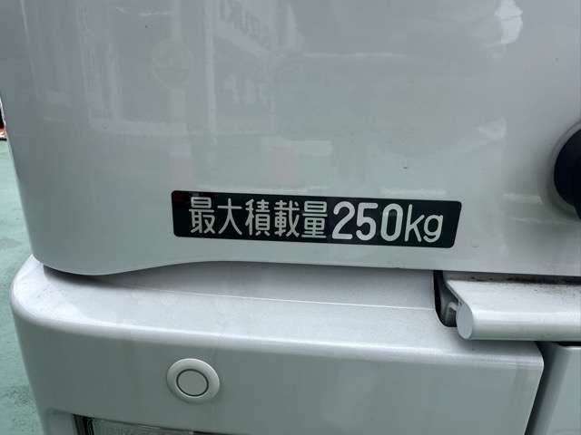 18962853