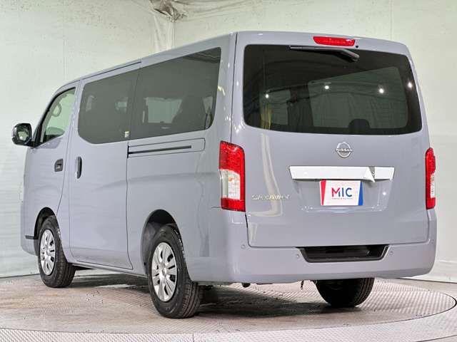 19000057