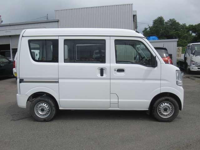 19661199